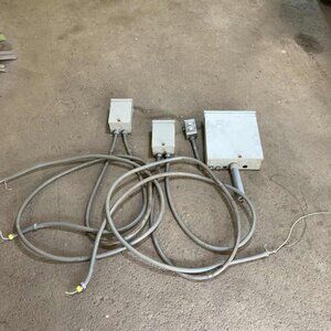 siemens 125 amp, 8 Space, 16 Circuit, Outdoor Center and 2 siemens service disco